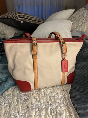 COACH HAMPTON CANVAS AND LEATHER